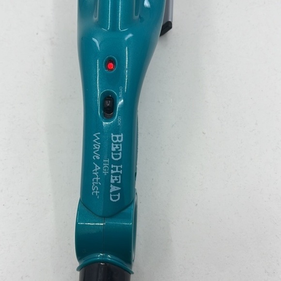 Unleash Your Inner Mermaid with the Turquoise Tourmaline Ceramic Deep Hair Waver - Picture 6 of 8